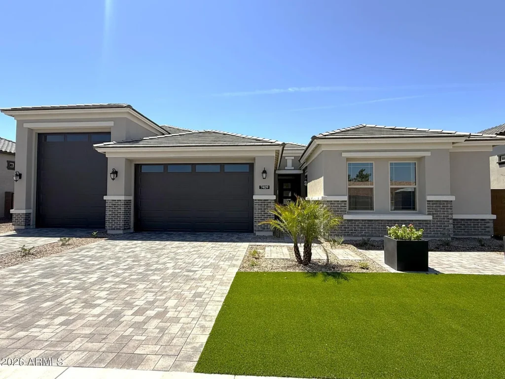Acoma Estates Lot 17 front elevation